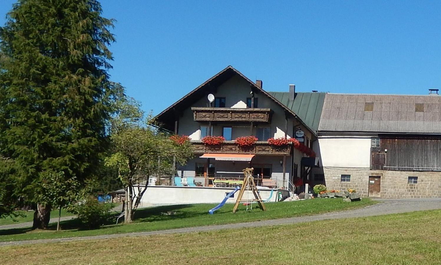 Zum Bergbauern Hotel ไวด์เฮาส์ ภายนอก รูปภาพ
